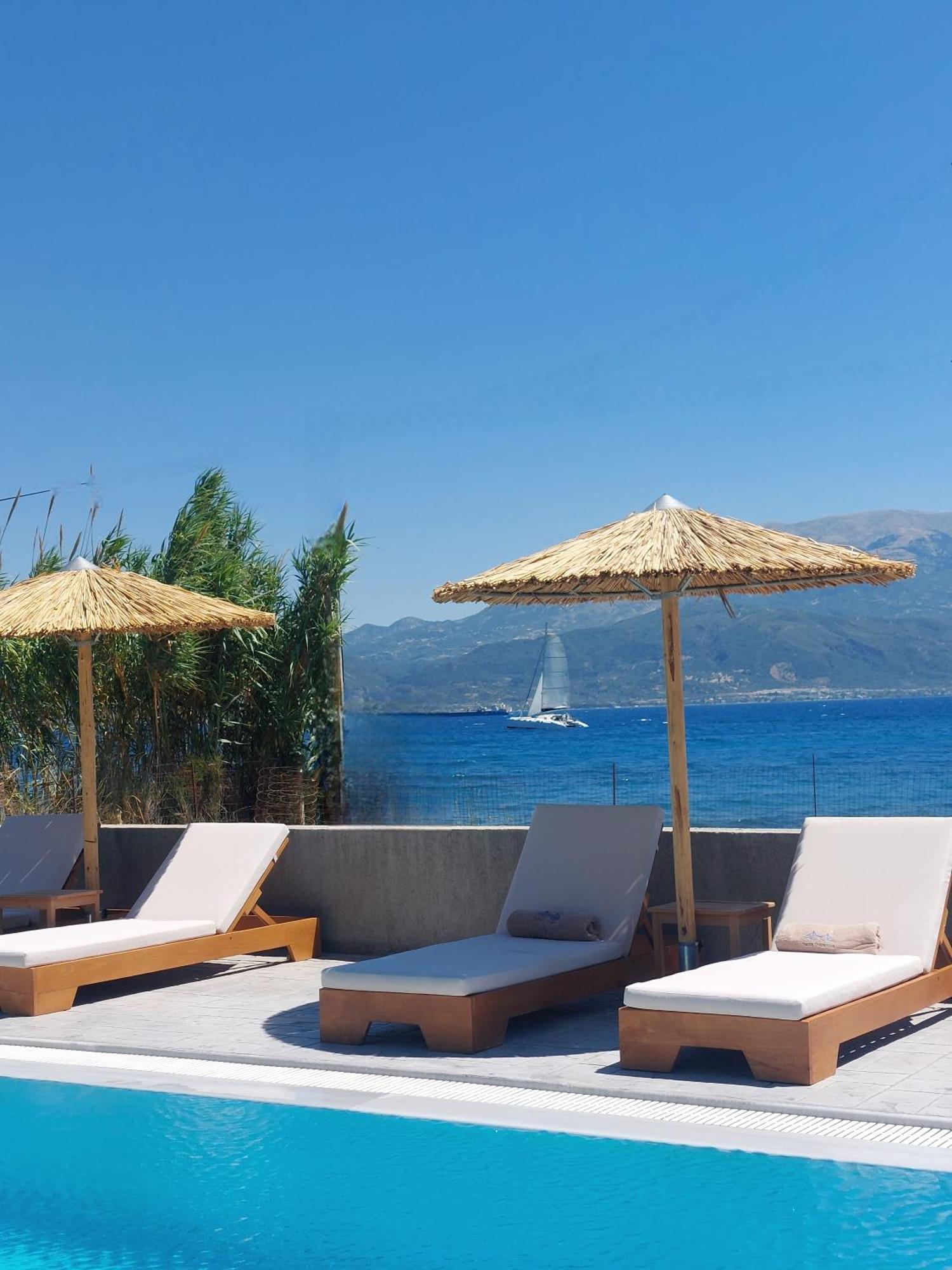 Santa Domenica Nafpaktos - Rooms And Apartments By The Sea Eksteriør billede